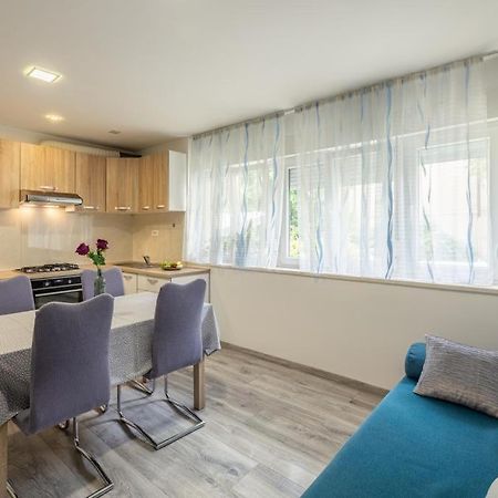 Central Apartment Josko - Combine Parking&Beach&Old Town Split Bagian luar foto